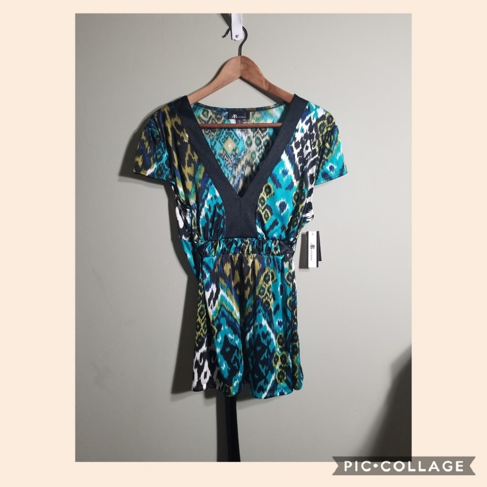 AB Studio multicolor v neck tie waist size XL